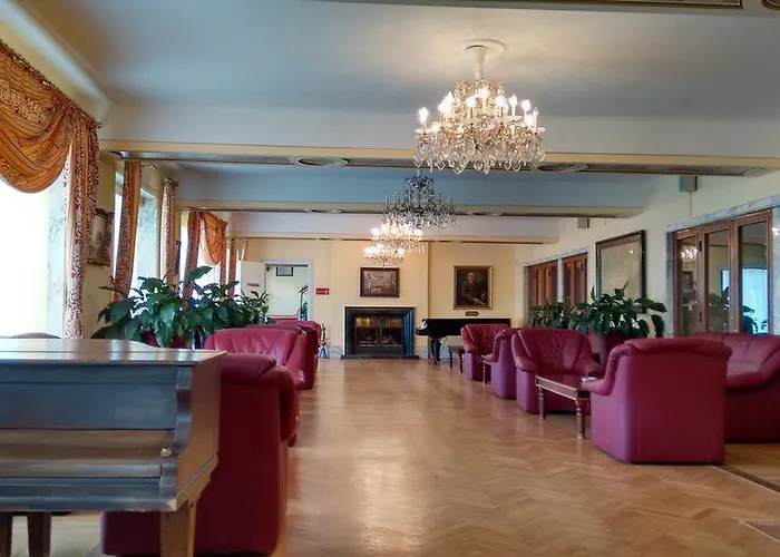 Hotel Thermal Elisabethpark 4*